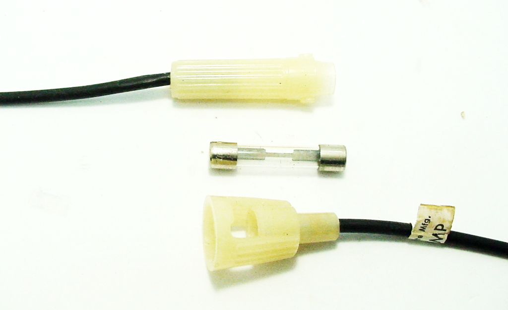Universal Inline (20 Amp) Nylon AGC Glass Type Fuse Holder – Jurassic ...