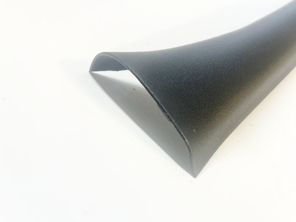 Used Passenger Side Interior Sill Kick Panel With Carpet Retainer For 2005-2013 Corvette C6